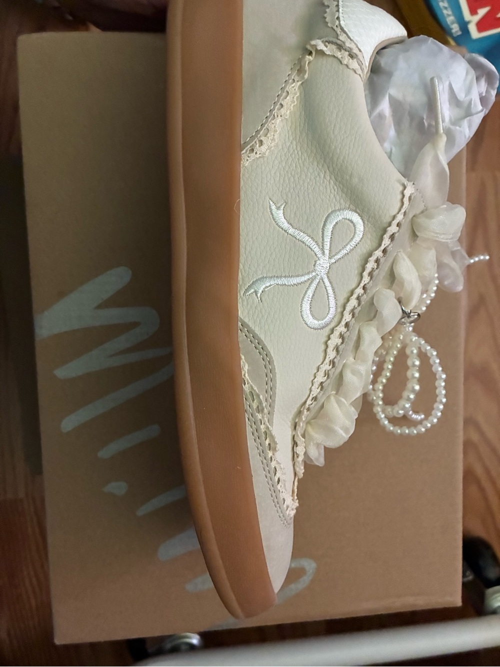 NIB MiiM Julie sneakers size 7